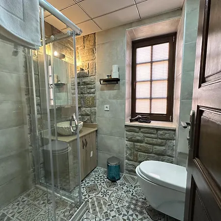 Ilia Hotel