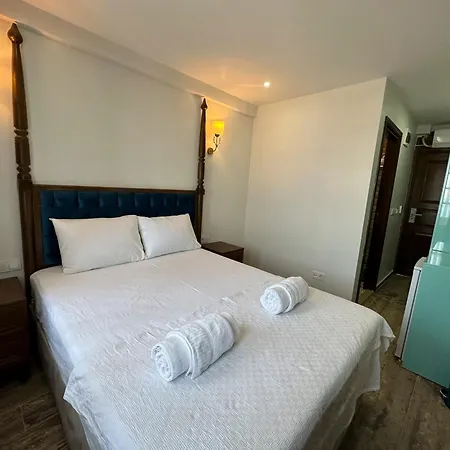 Ilia * エジェアバト